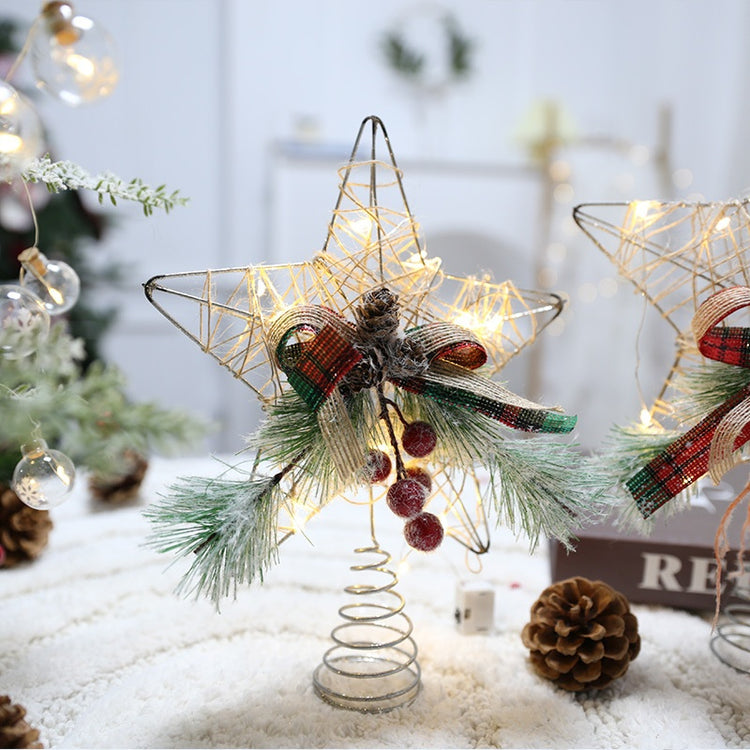 Décorations de Noël à suspendre – Pommes de pin dorées