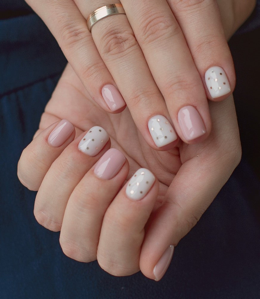 Hybrid Fiberglass Base Gel Polish in white (7 ml)