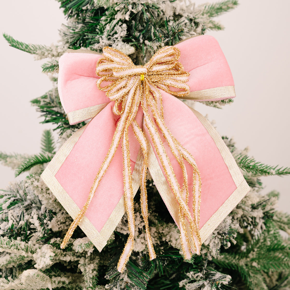 Grand nœud rouge en velours luxueux – décoration de Noël