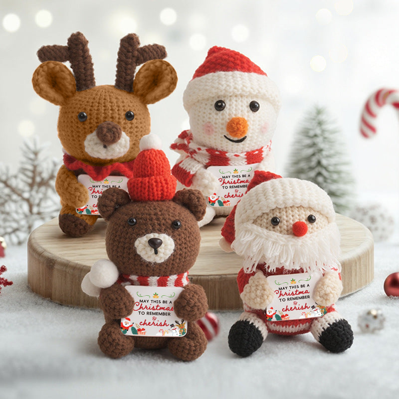 Petite figurine de Noël au crochet en coton
