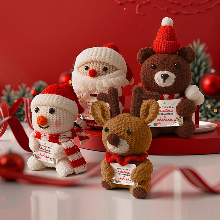 Petite figurine de Noël au crochet en coton