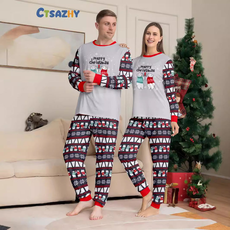 Pyjamas de Noël assortis pour toute la famille – ours, flocons et inscriptions