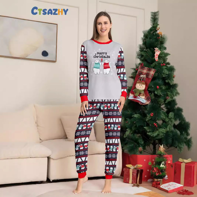 Pyjamas de Noël assortis pour toute la famille – ours, flocons et inscriptions