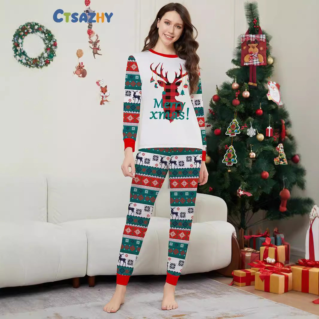 Tenues d’intérieur de Noël assorties pour la famille – cerfs, flocons, inscriptions et rayures