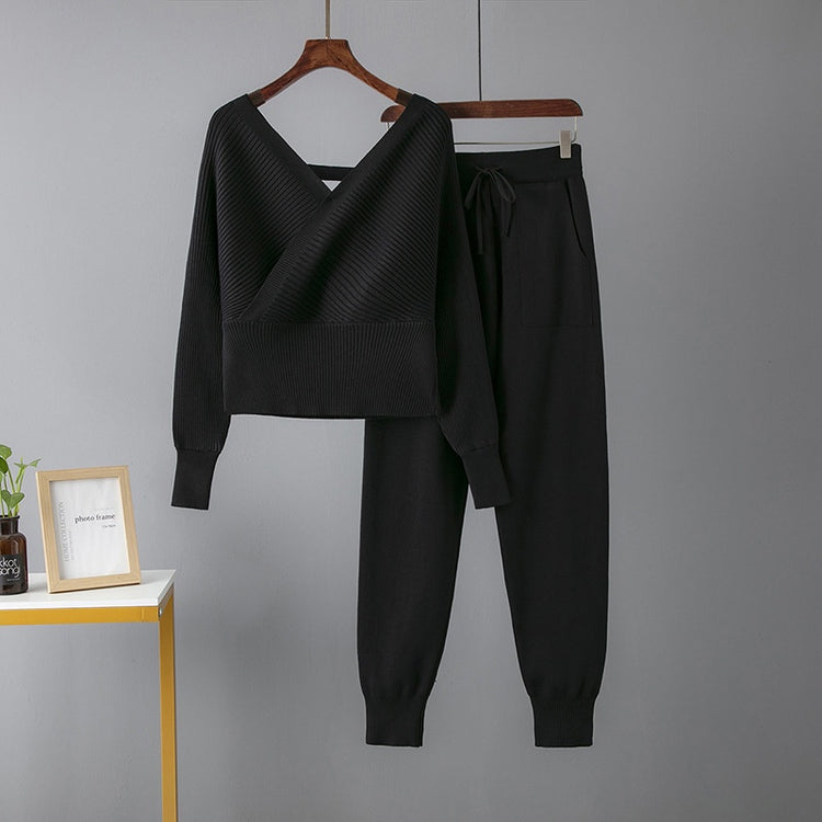 Ensemble détente femme : pull col V et pantalon