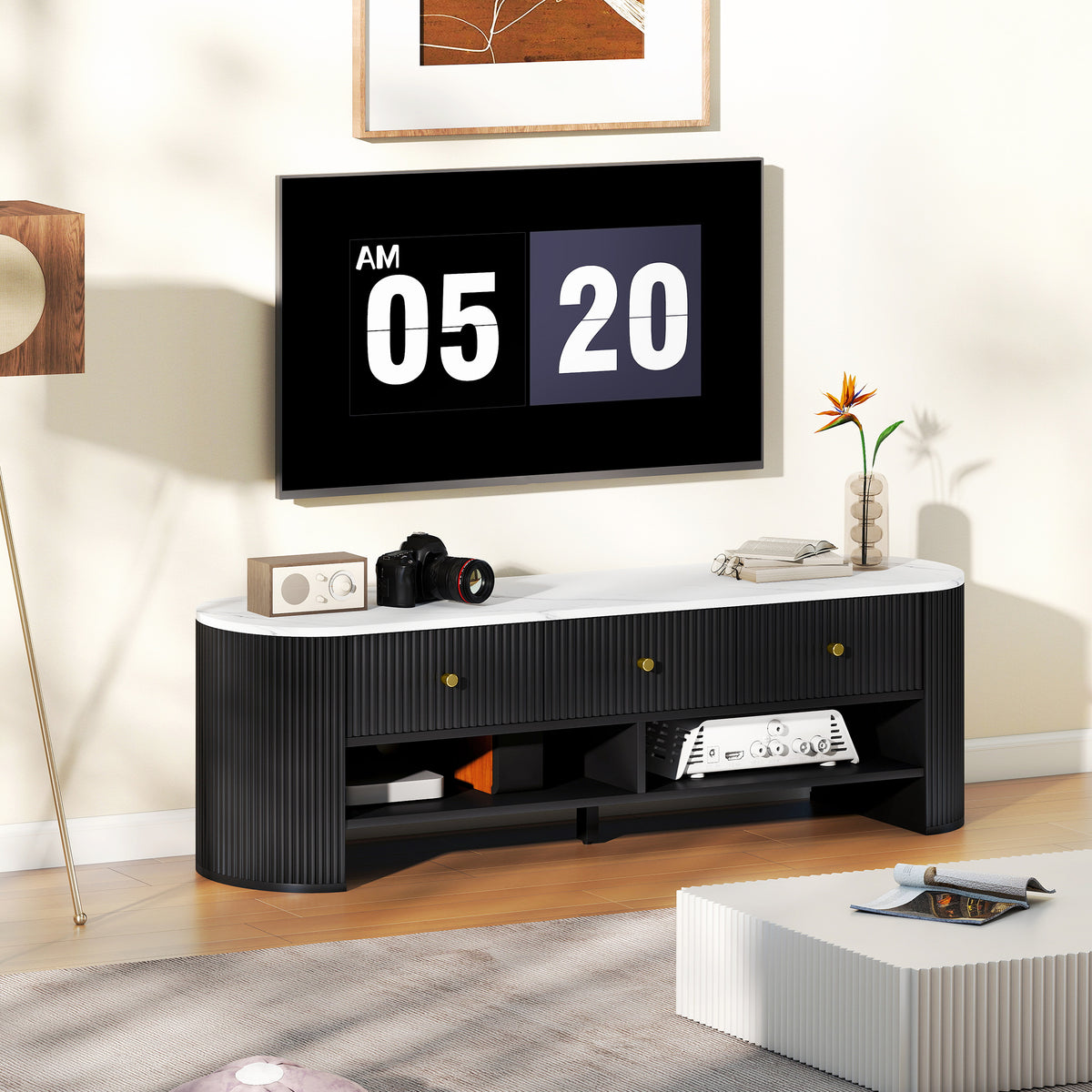 Meuble TV 140 cm, meuble télé pour téléviseur 65 pouces effet marbre avec 3 tiroirs façades à cannelures 2 étagères noir