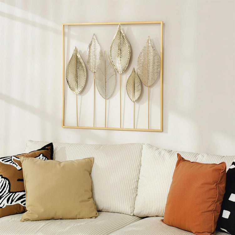 Décoration murale feuille en métal doré – 70 × 70 cm