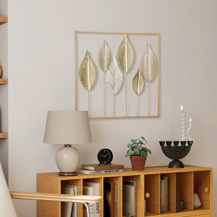 Décoration murale feuille en métal doré – 70 × 70 cm